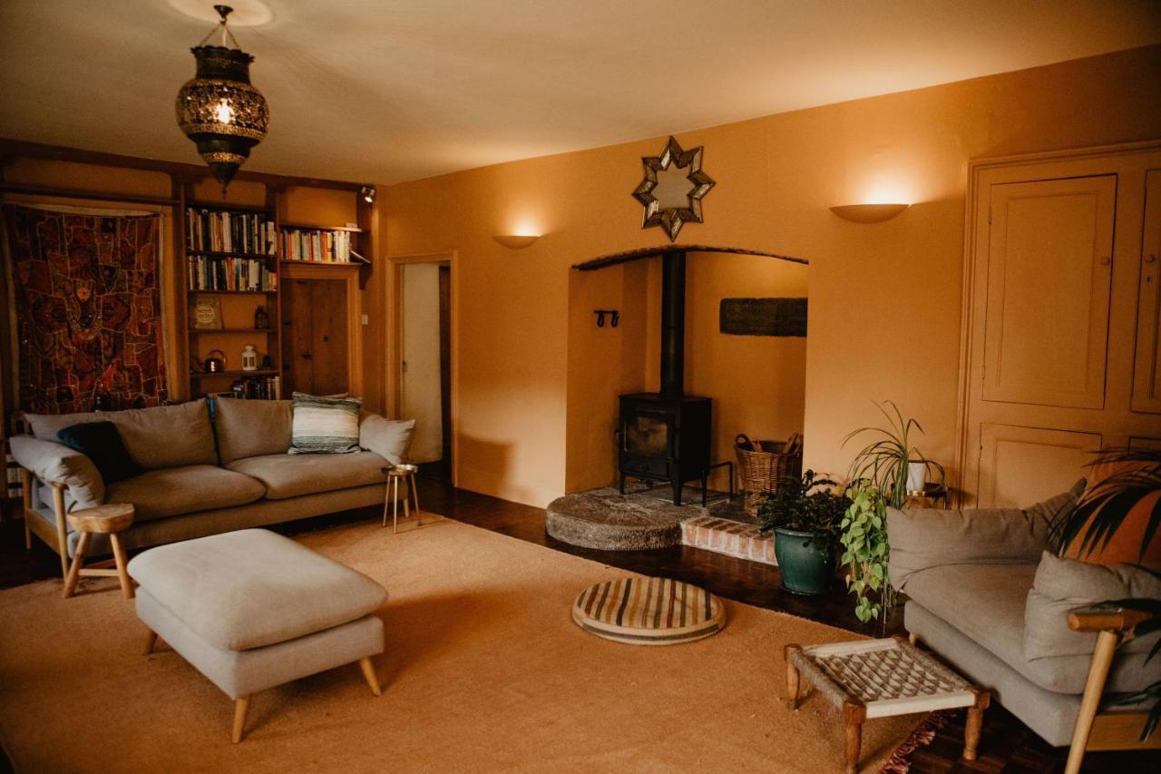 Holwell Holistic Retreat Acomodação com café da manhã Barnstaple Exterior foto