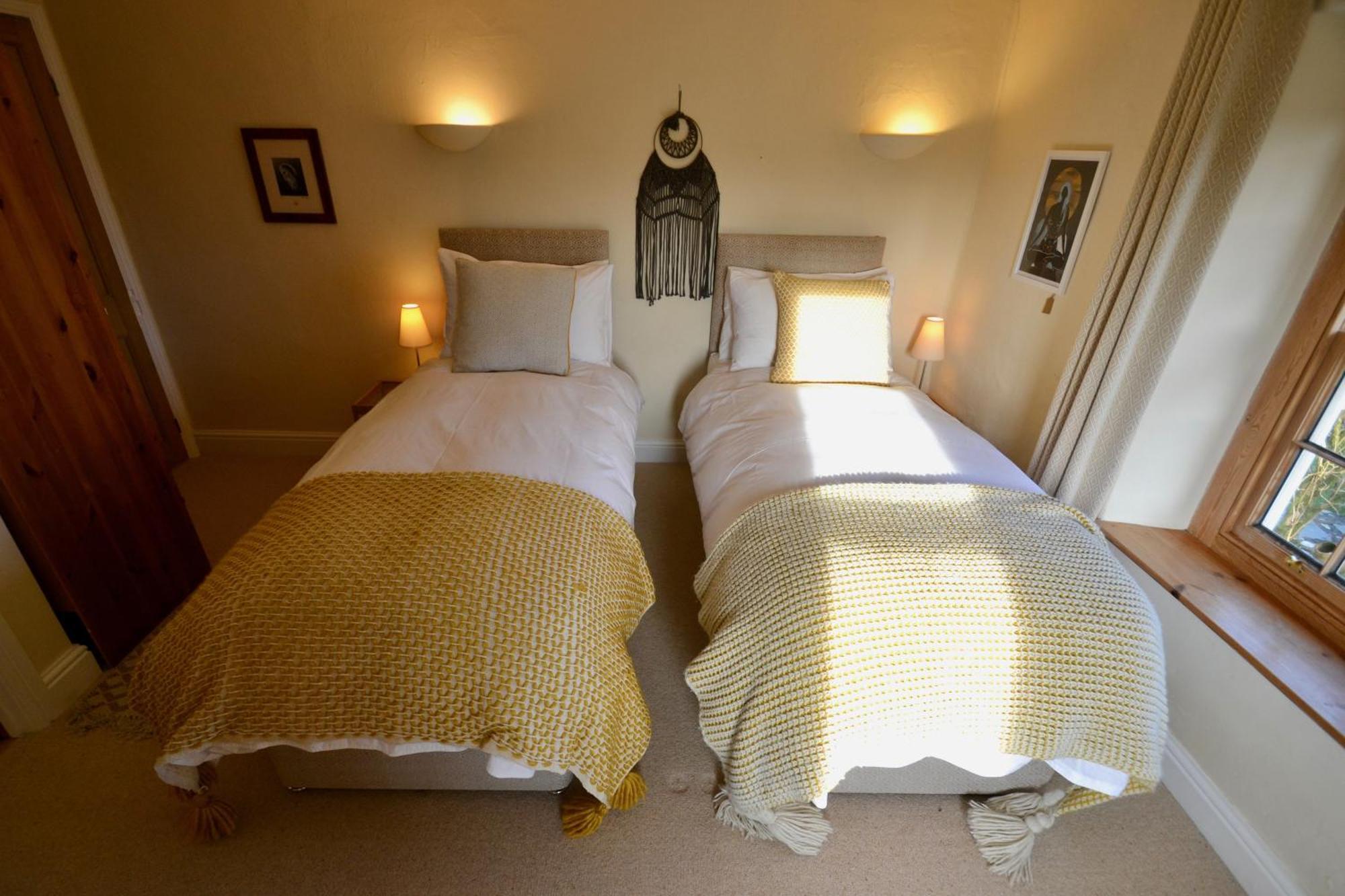 Holwell Holistic Retreat Acomodação com café da manhã Barnstaple Quarto foto