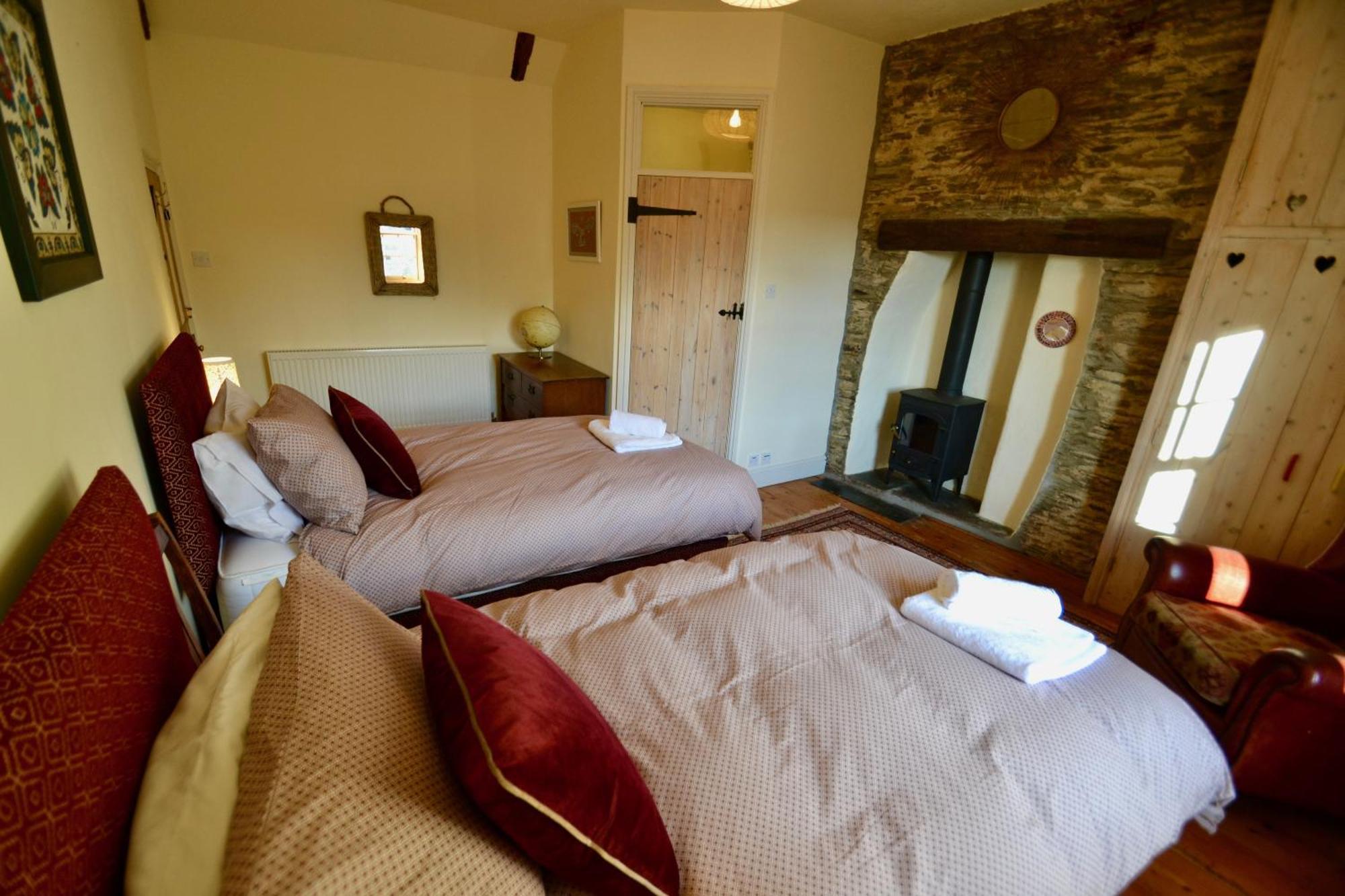 Holwell Holistic Retreat Acomodação com café da manhã Barnstaple Exterior foto
